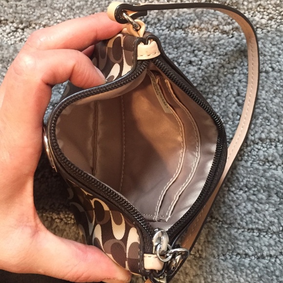 Coach wristlet brown - Picture 3 of 3