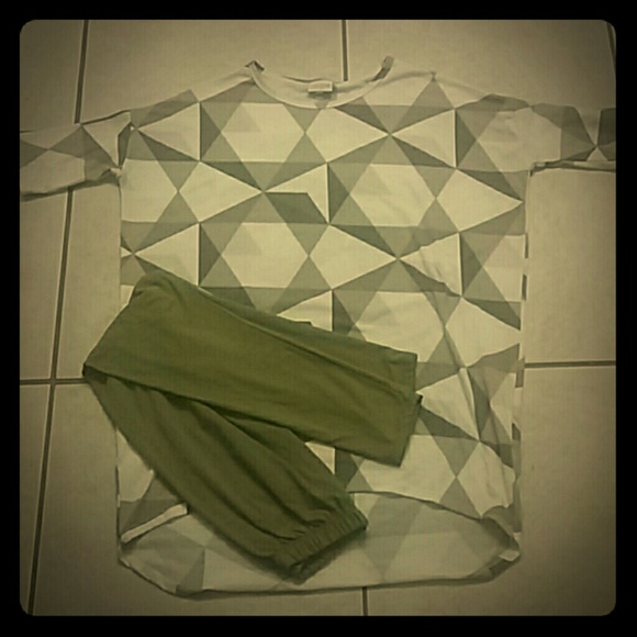 LulaRoe Irma and OS leggings