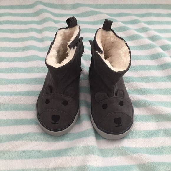 Gymboree baby boy boots!!