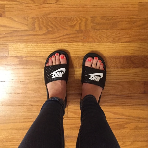 Nike Shoes - Nike Sandals