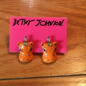 Betsey Johnson orange hippo earrings