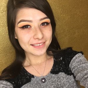 Meet your Posher, Anissa