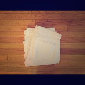 GAP LONG AND LEAN WHITE JEANS Size 10L