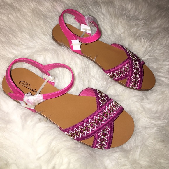 NIB Fuchsia Woven Designed Sandals - Picture 2 of 4