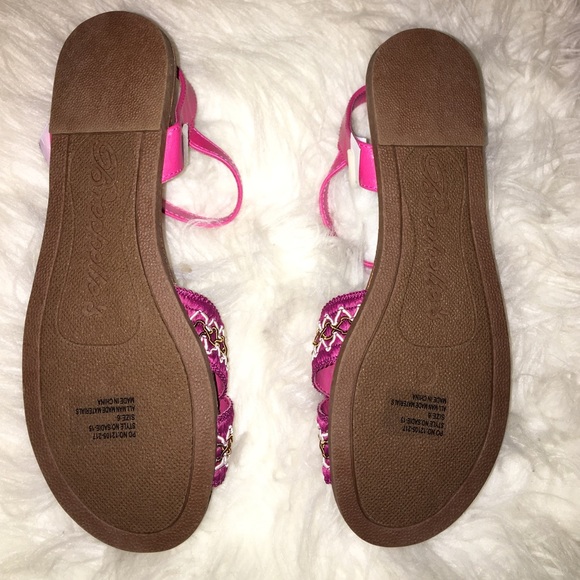 NIB Fuchsia Woven Designed Sandals - Picture 3 of 4