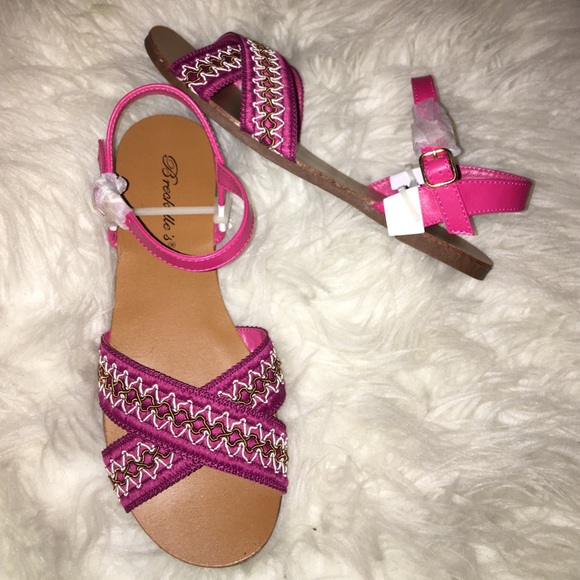 NIB Fuchsia Woven Designed Sandals - Picture 4 of 4