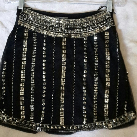 Skirt - Picture 2 of 3