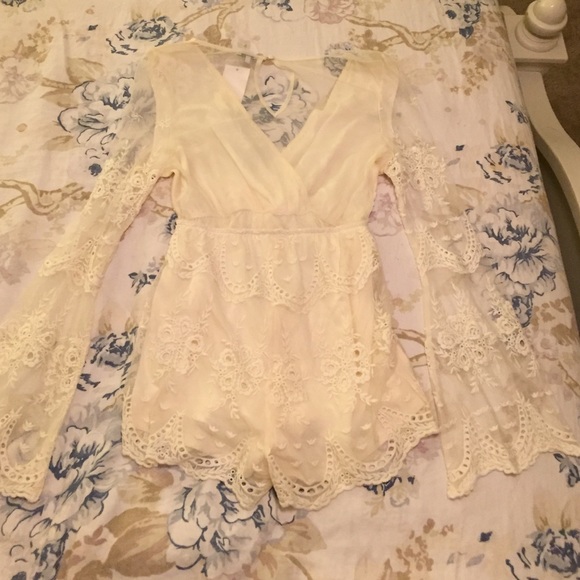 Lace Romper - Picture 2 of 3