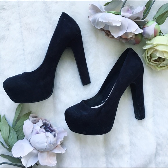 Divided Shoes - Suede platform black heels