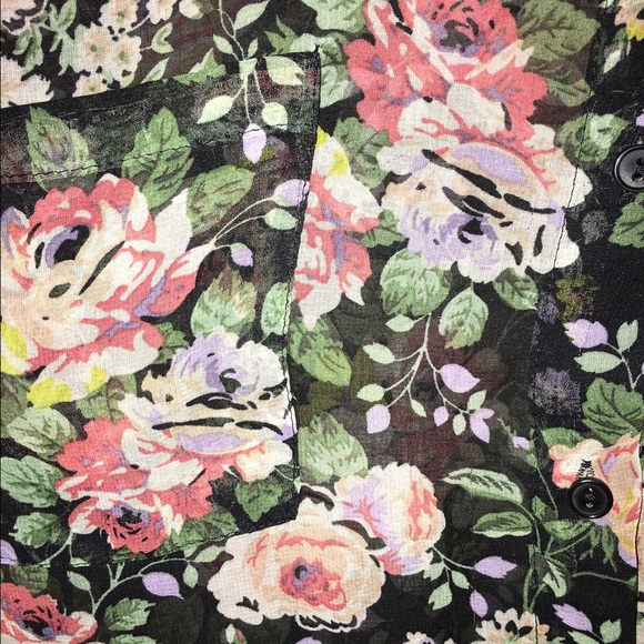 Floral top - Picture 2 of 3