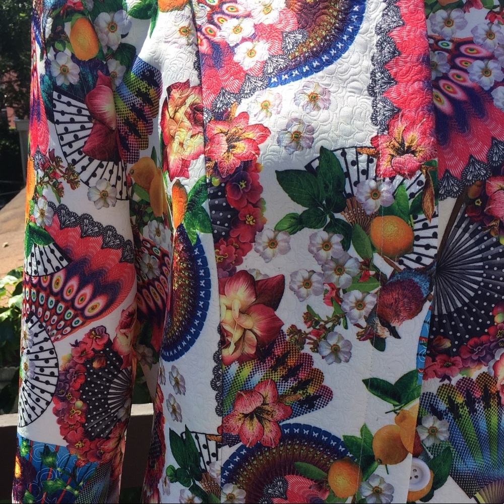 Unique floral trench coat - Picture 4 of 7
