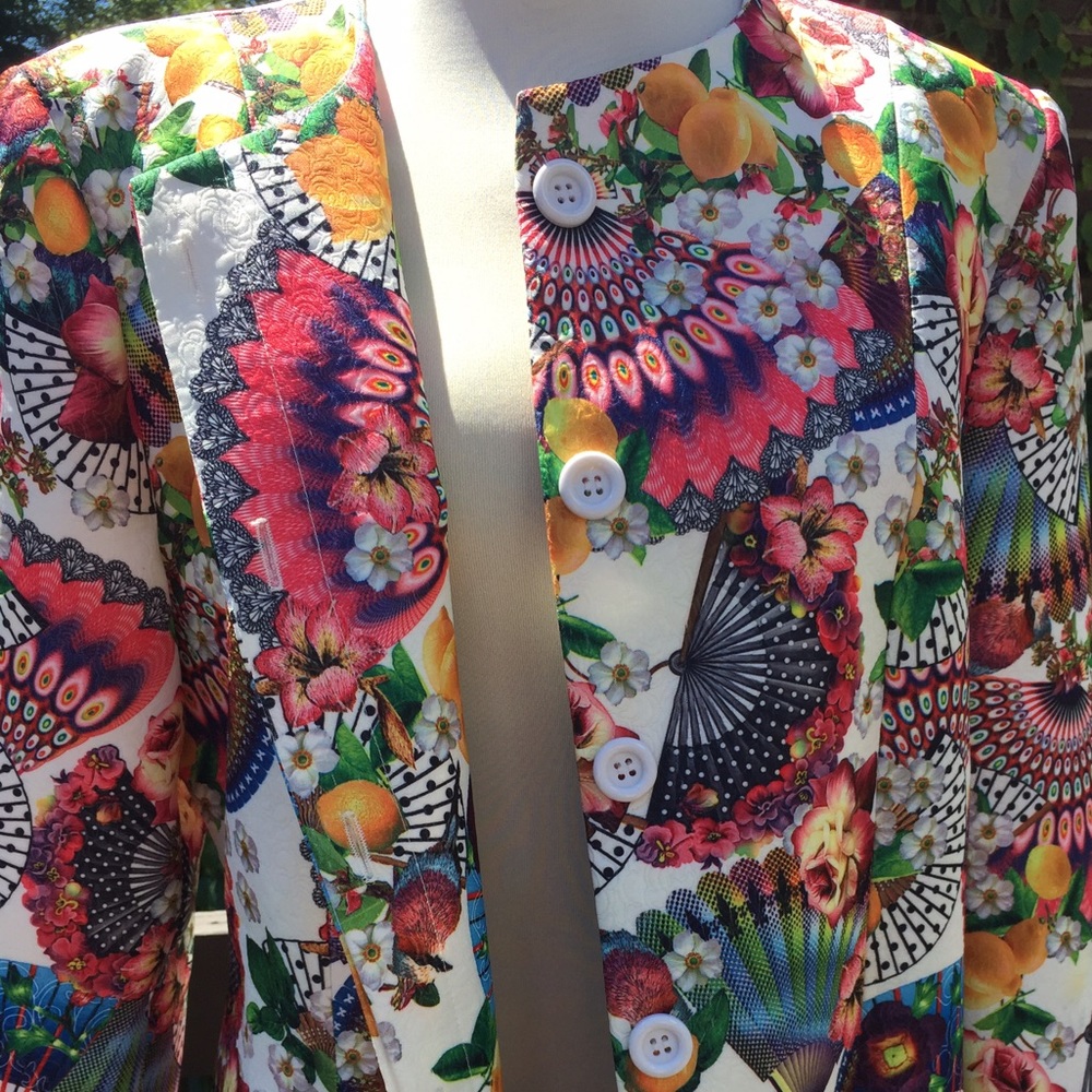 Unique floral trench coat - Picture 5 of 7