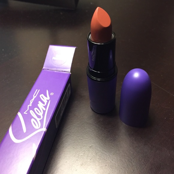 MAC Selena Amor Prohibido Lipstick - Picture 3 of 3