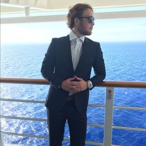 Meet your Posher, Joshua