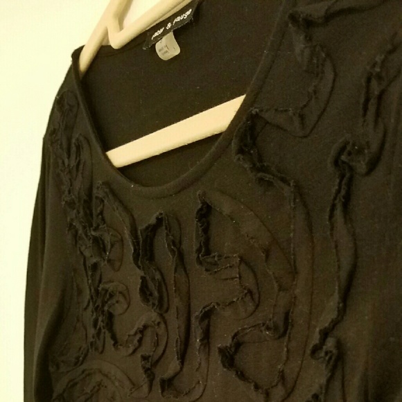 Simple Ruffle Top - Picture 2 of 4