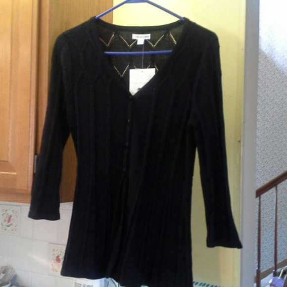 Sweater - Picture 1 of 4