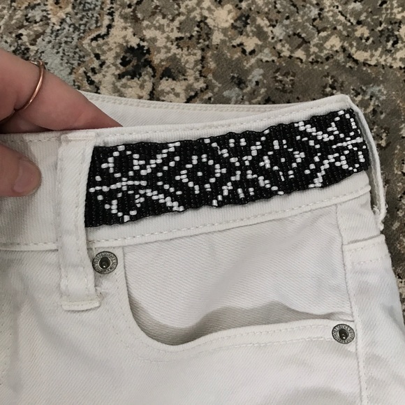 American Eagle White Jean Shorts - Picture 2 of 4
