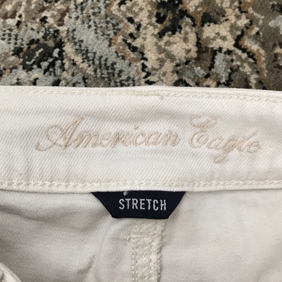 American Eagle White Jean Shorts - Picture 3 of 4