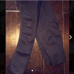 black lululemon zone in tights