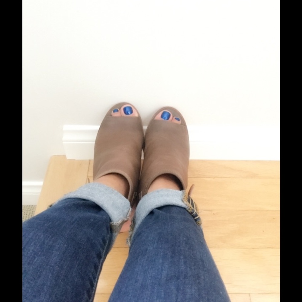 Lucky brand comfortable. 4" heel