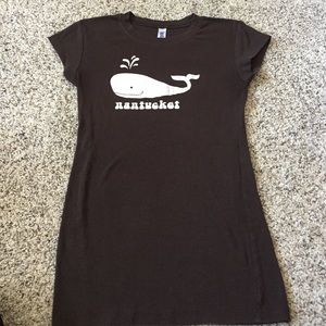 Nantucket brown tee