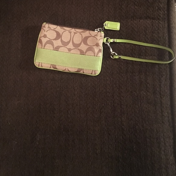 Coach diaperbag matching wristlet and changing pad - Picture 2 of 4