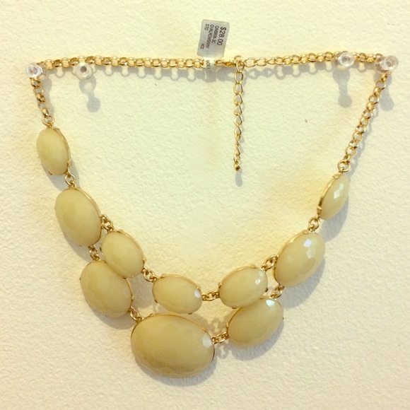 Francesca's pale yellow statement necklace