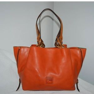 Dooney & Bourke orange Florentine lg zip Barlow