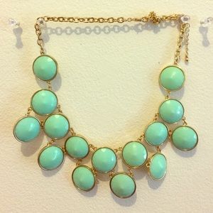 Francesca's mint green statement necklace