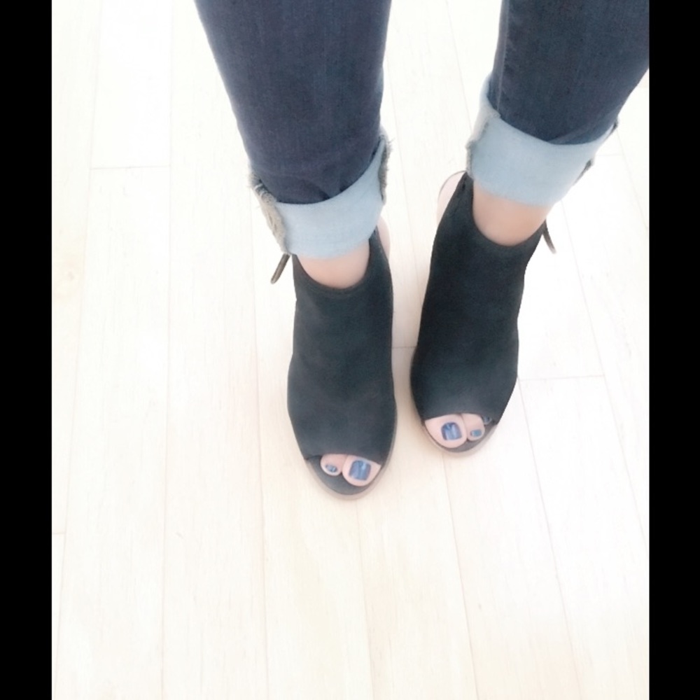 Lucky brand leather shooties 4" heel