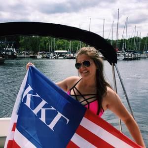 Meet your Posher, Lexi