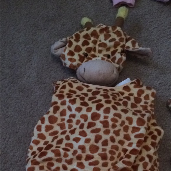 Giraffe Halloween costumes for the family!