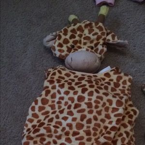 Giraffe Halloween costumes for the family!