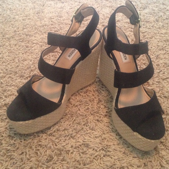 Steve Madden Wedges size 6
