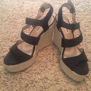 Steve Madden Wedges size 6