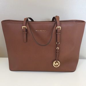 Michael Kors Jet Set Travel Multifunction Tote