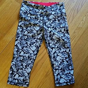 Capri workout pants.