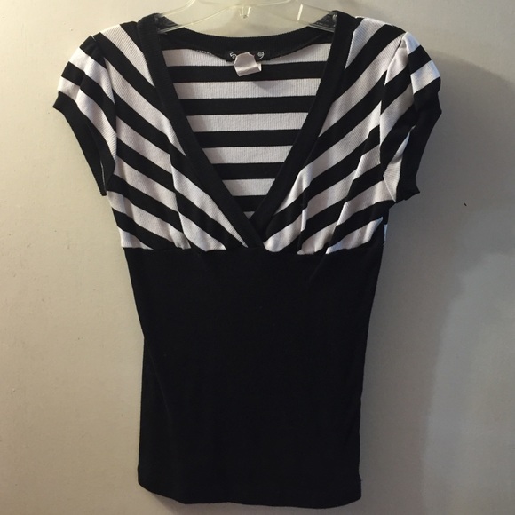Black and White Top