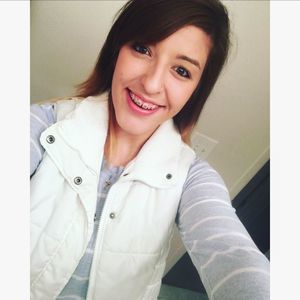 Meet your Posher, Stephanie
