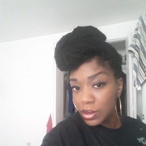 Meet your Posher, Monica