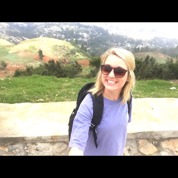 Meet your Posher, Danica - Picture 1 of 1