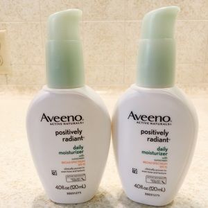 *Brand New* Aveeno face moisturizer