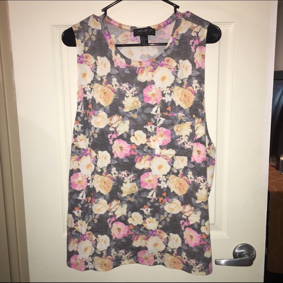 Floral tee