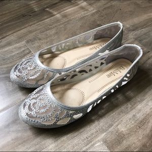Bella Marie silver flats size 8