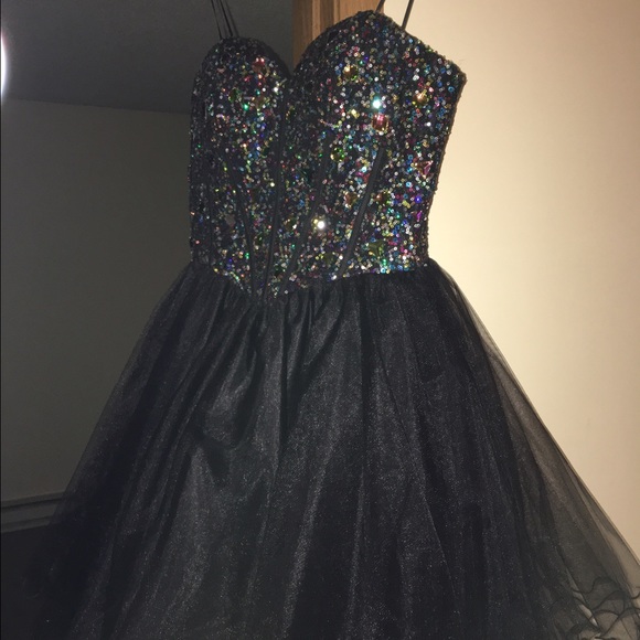 Homecoming dress for sale - Picture 2 of 3