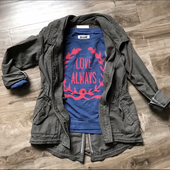 **SOLD** Tailgate Sweatshirt from Gap XS