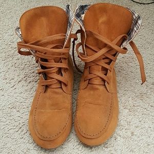 Brown boots