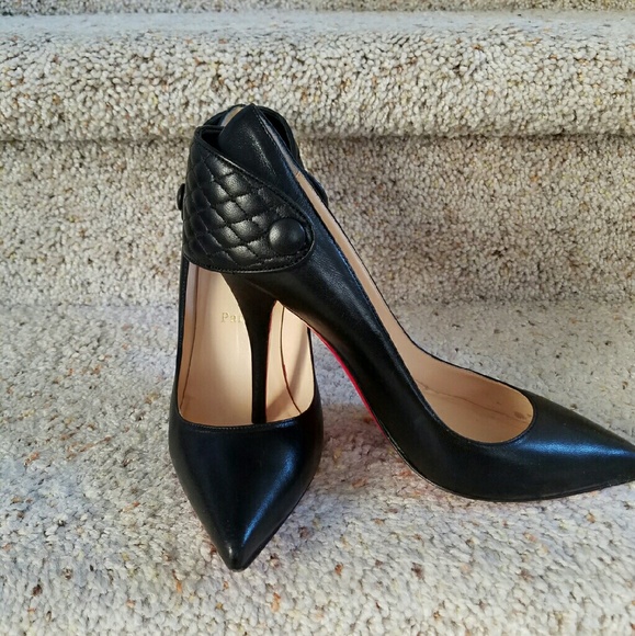 Authentic Christian Loubotin Huguetta Pumps