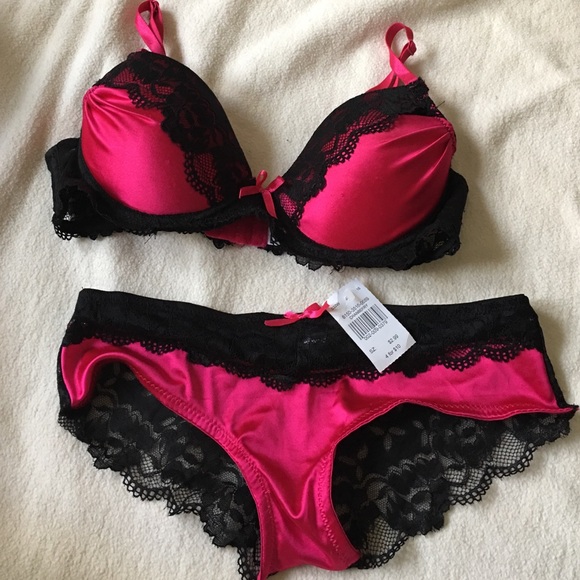 Bra and panty set