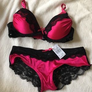 Bra and panty set